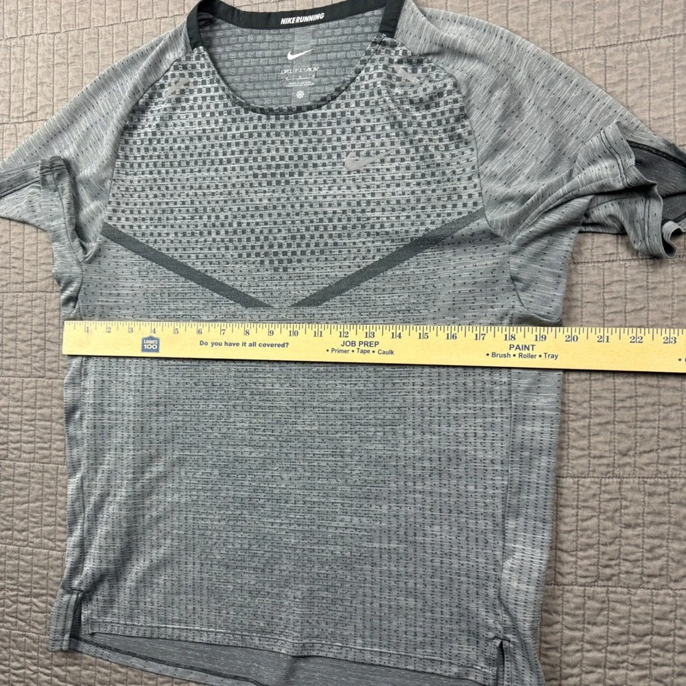 Nike Running Dri-FIT ADV Mens Medium Grey TechKnit Training Shirt Active Gym